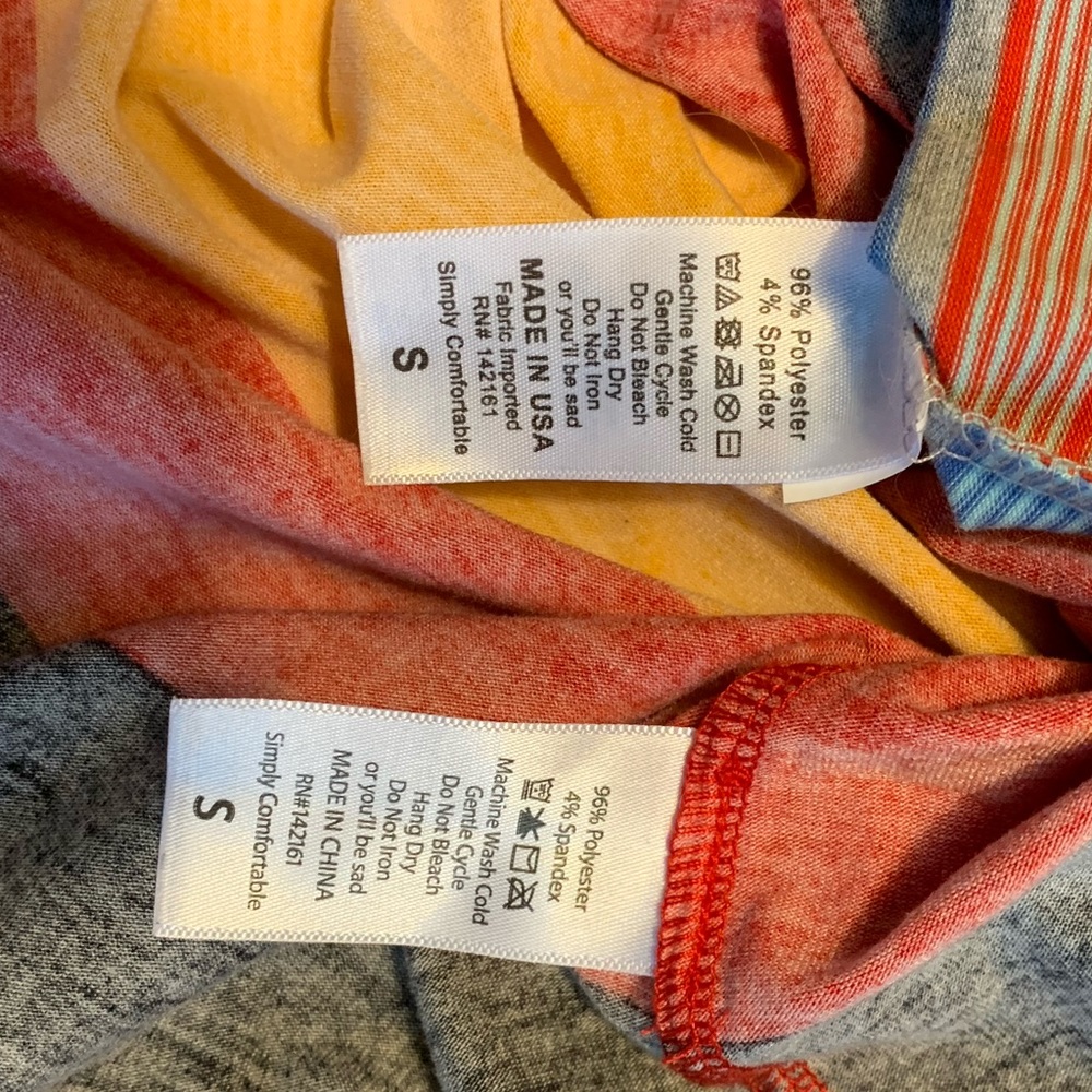 NWOT** Two LuLaRoe Gigi Tee Shirts - Picture 7 of 7